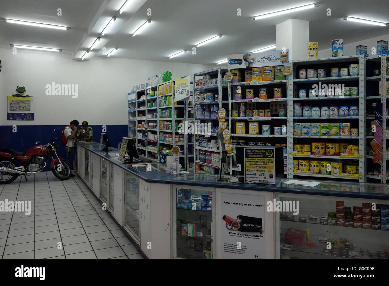 Una farmacia en la Ciudad de Guatemala, capital de Guatemala Fotografía