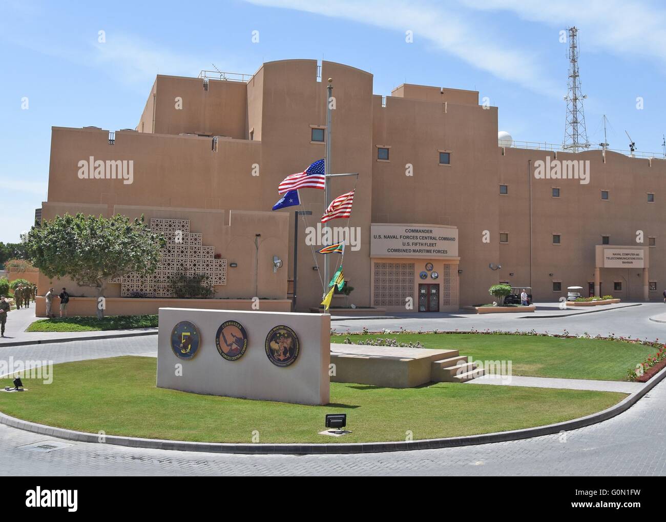 Las Fuerzas Navales estadounidenses del Comando Central del edificio de la sede, el 25 de marzo de 2016 en Manama, Bahrein. Foto de stock