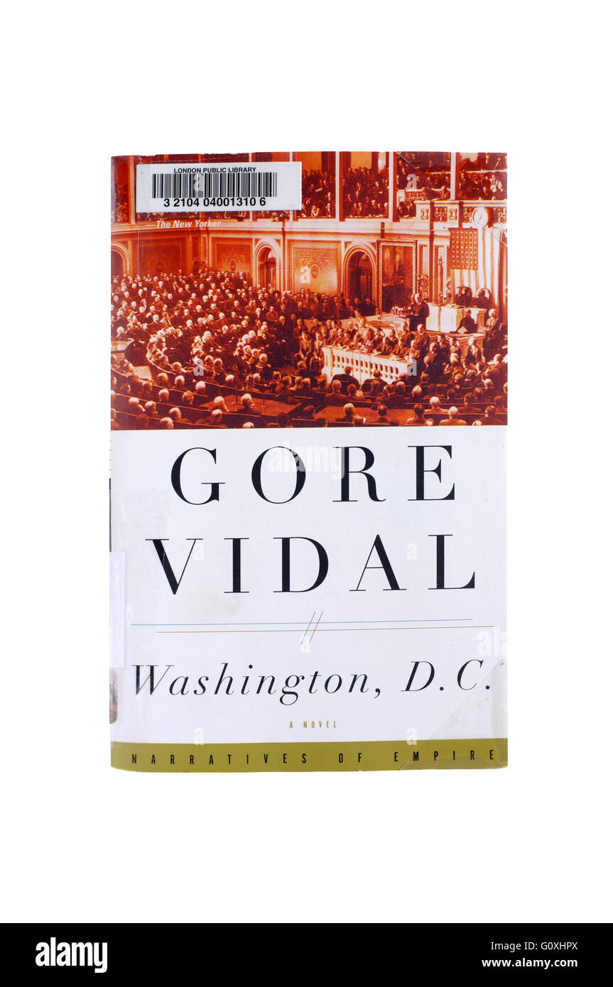 La cubierta frontal de Washington, D. C. Gore Vidal fotografiado contra un fondo blanco. Foto de stock