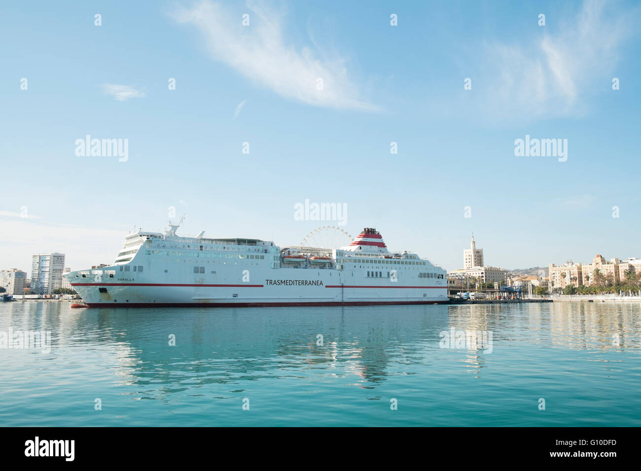 Transmediterránea. Ferry entre Málaga - Melilla. El puerto de Málaga,  España Fotografía de stock - Alamy