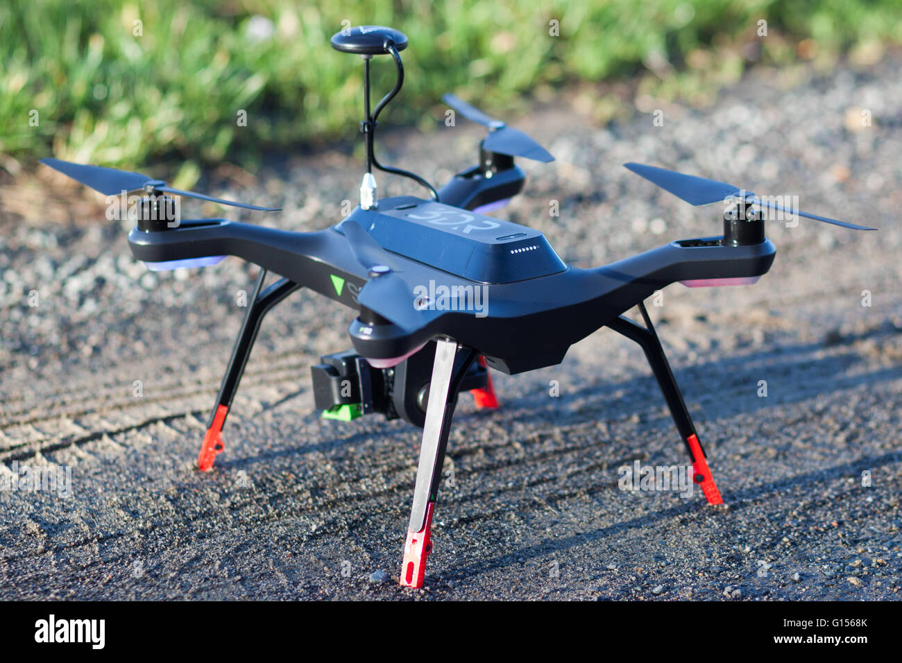 3DR Robótica UAV solo productos de consumo, filmando la plataforma con gopro cámaras controladas desde el teléfono móvil o la pantalla de PC Fotografía de stock Alamy