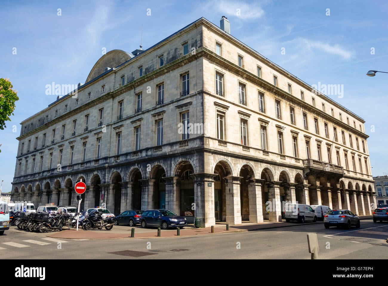City Hall, el ayuntamiento, en el centro histórico de Bayona, El País Vasco, arquitectura francesa, de Bayonne, Francia. Foto de stock