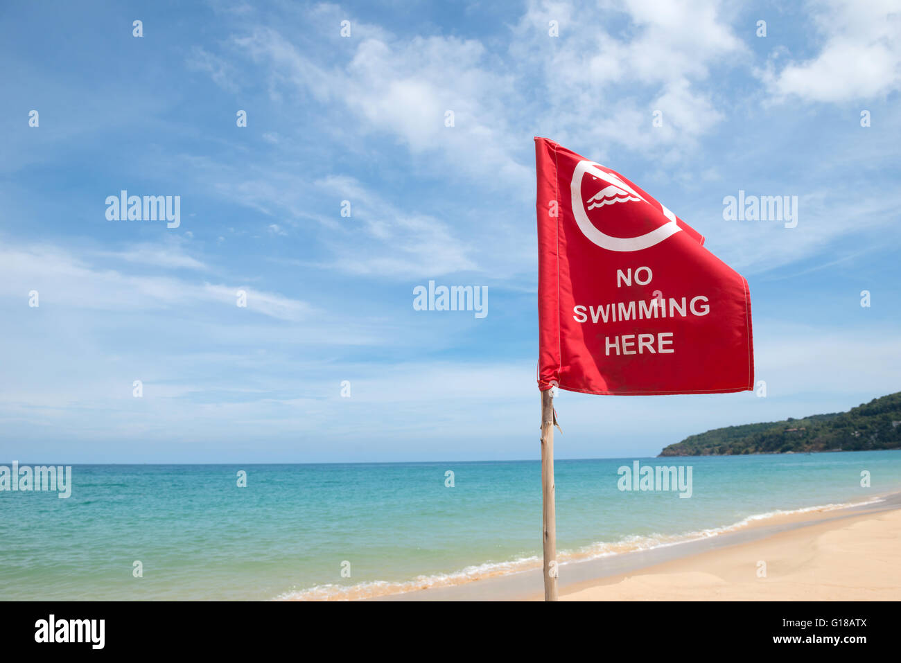 No hay señal de peligro de nadar en la playa. Foto de stock