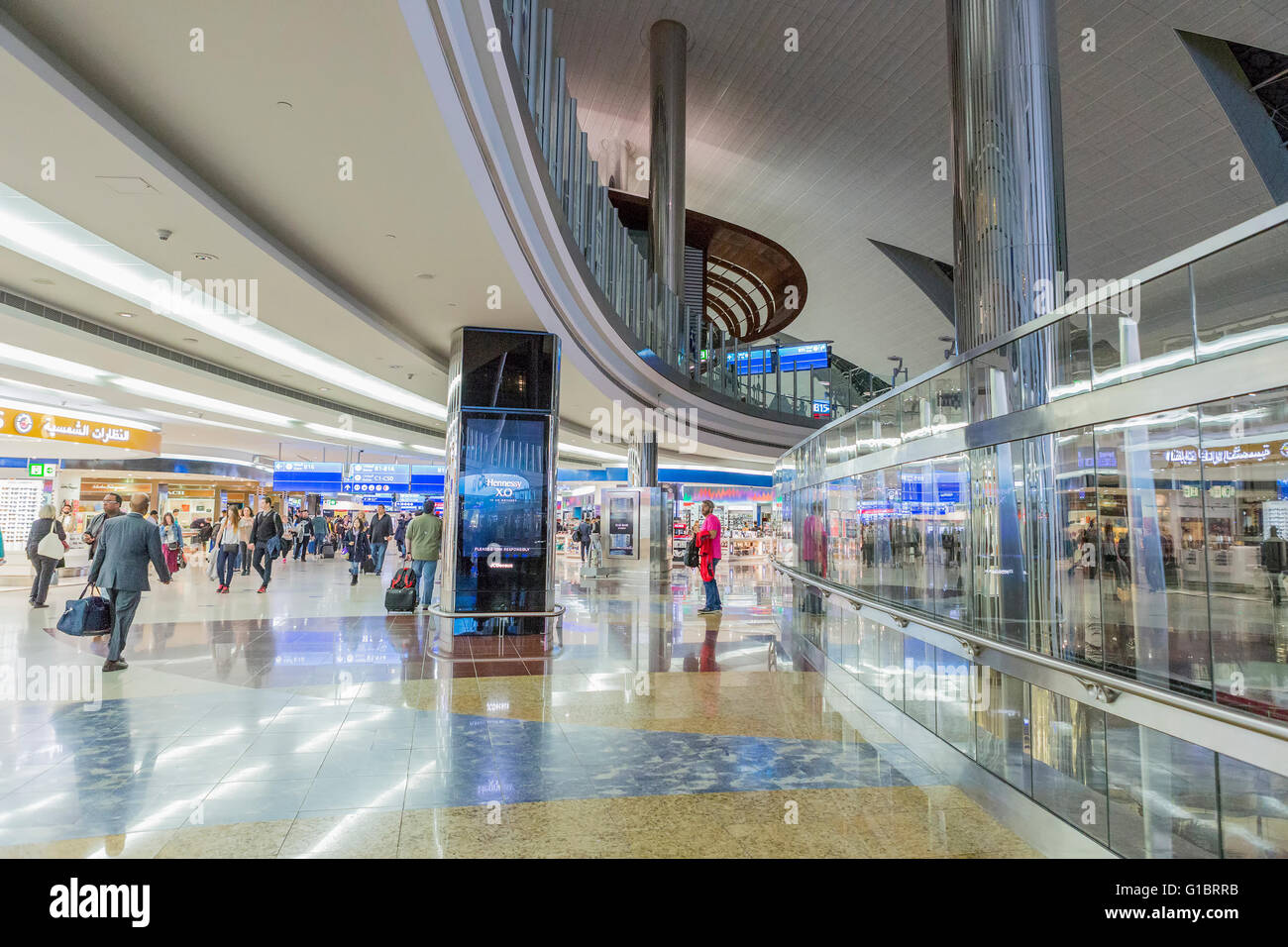 DUBAI Marzo 14, 2016 El aeropuerto internacional de Dubai, Emiratos Árabes Unidos. Es el