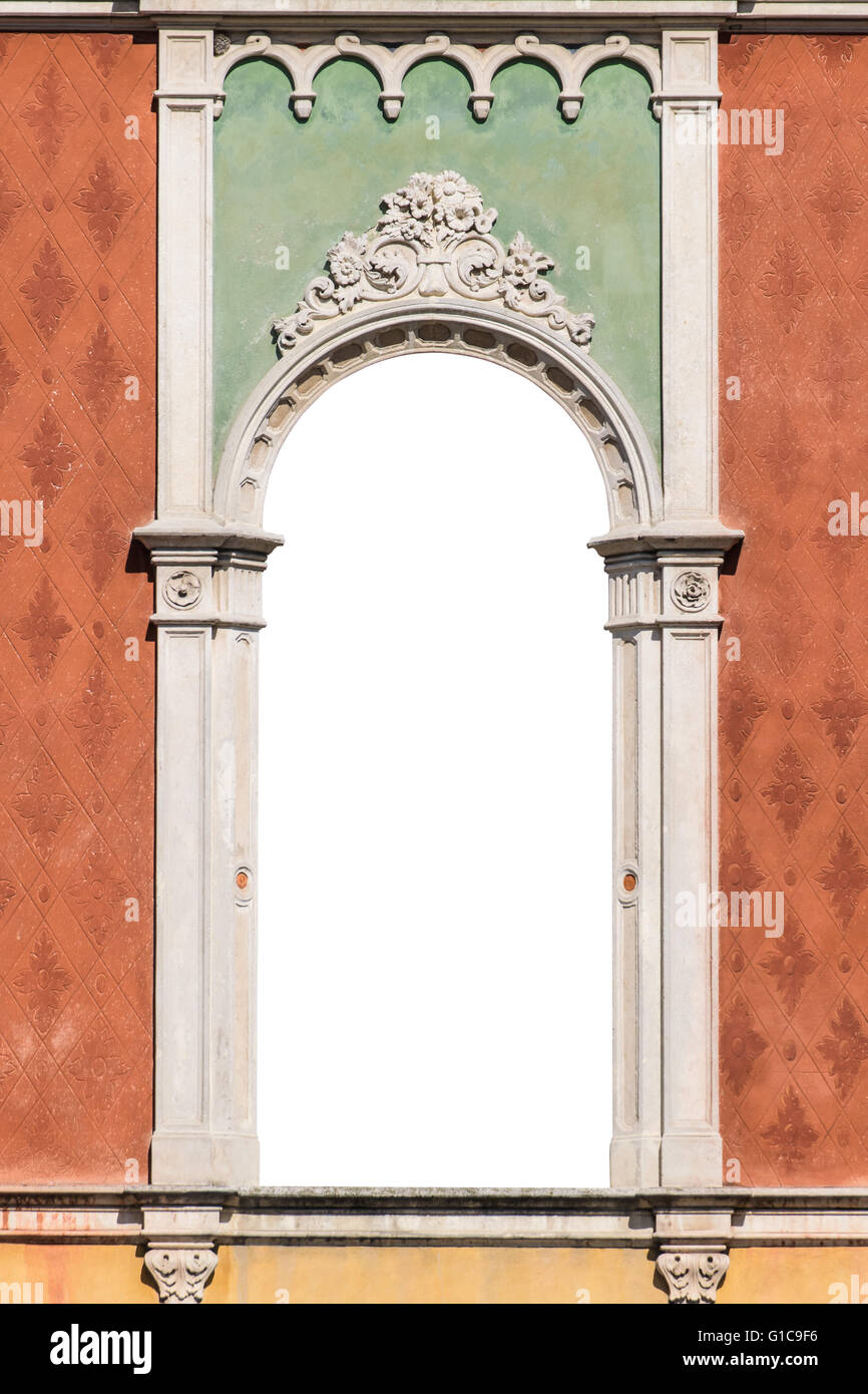 En la ventana de estilo gótico veneciano, de un antiguo palacio italiano adecuado como un marco o borde. Foto de stock