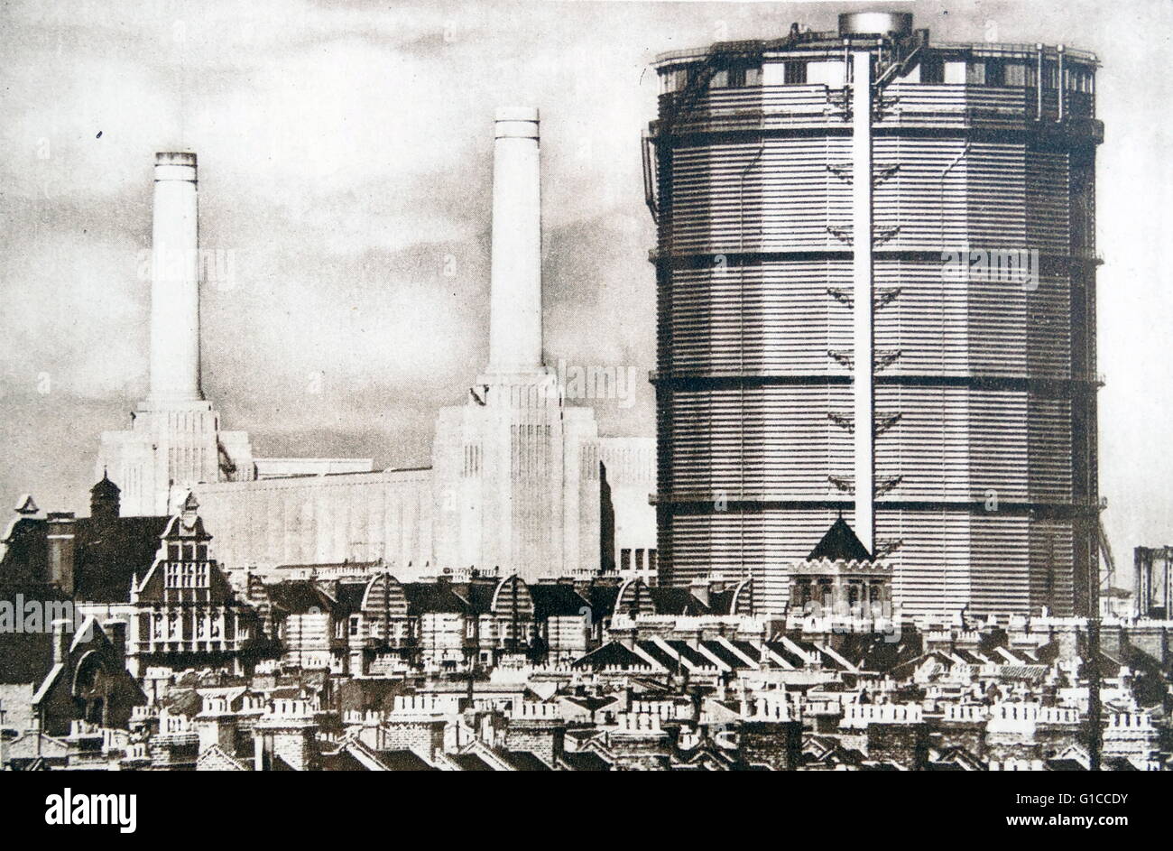 Battersea Power Station y titular de Gas, Londres 1935 Foto de stock