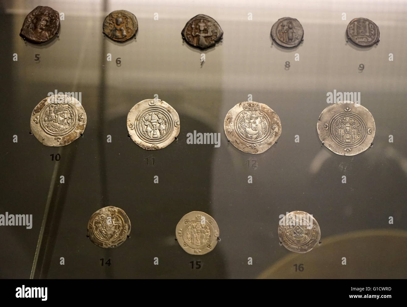 Islámicos tempranos monedas desde el siglo VIII Foto de stock