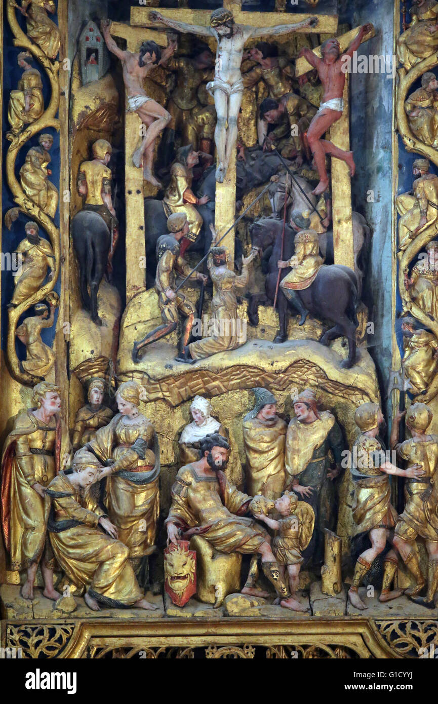 Beaume-Les-Messieurs abadía. El retablo del siglo xvi. Crucifixon. Beaume-Les-Messieurs. Francia. Foto de stock