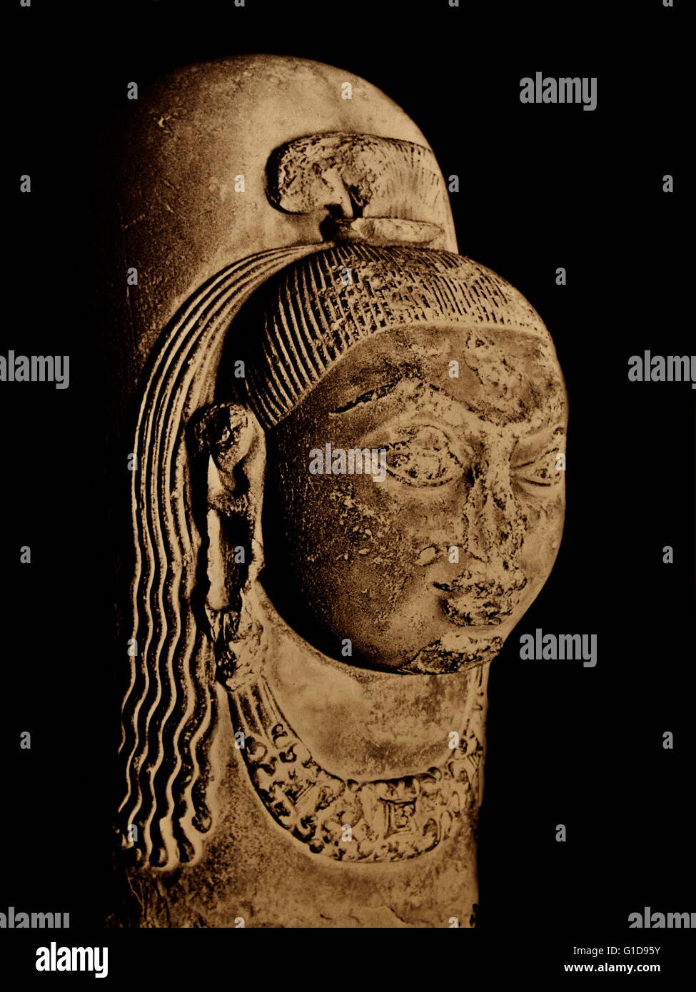 Ekamukha linga de señor Shiva en Udayagiri; India, siglo IV D.C. Foto de stock
