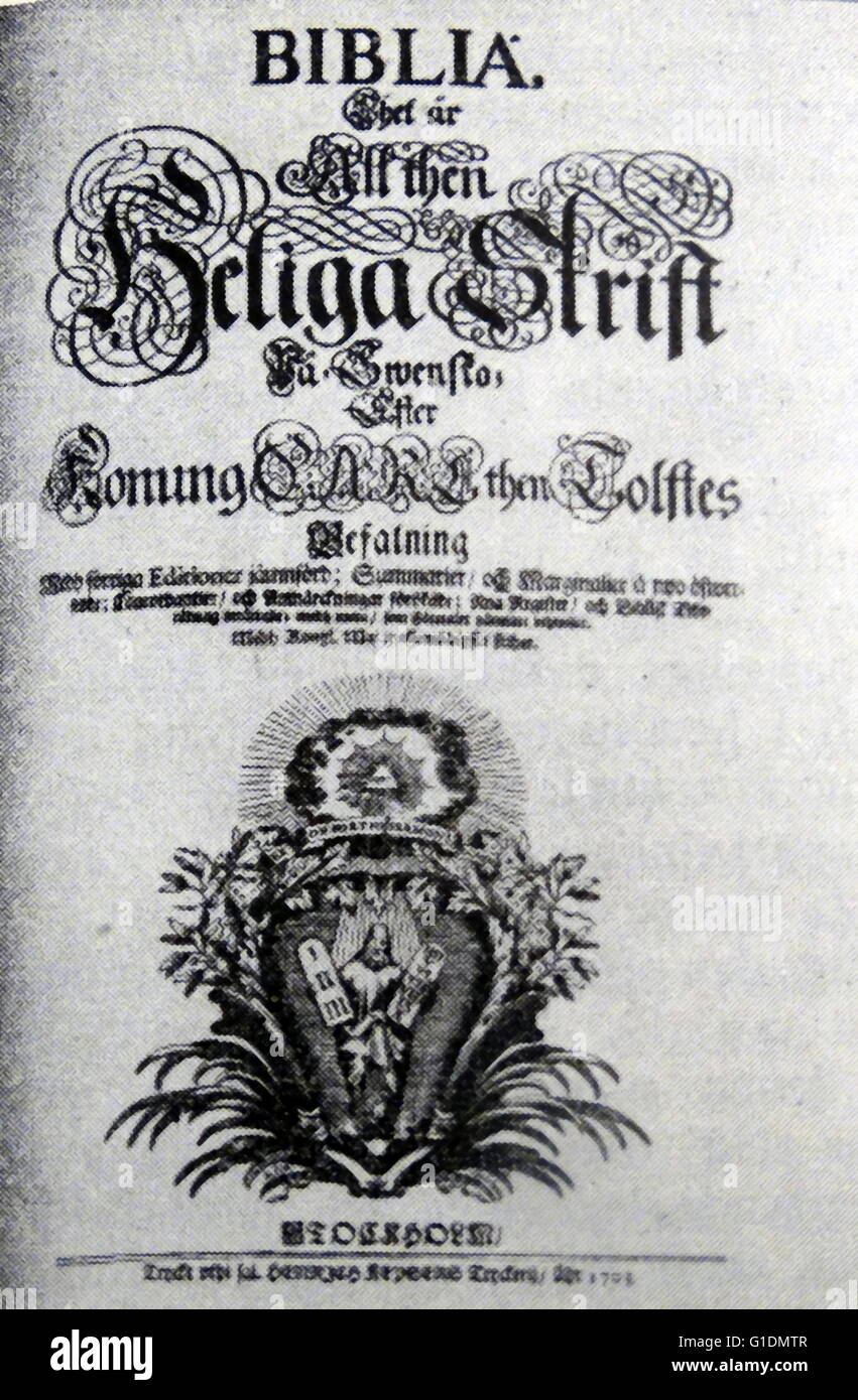 Carlos XII Biblia, una traducción de la Biblia al sueco, instigado por el Rey Carlos XI en 1686. Fecha Siglo xvii Foto de stock