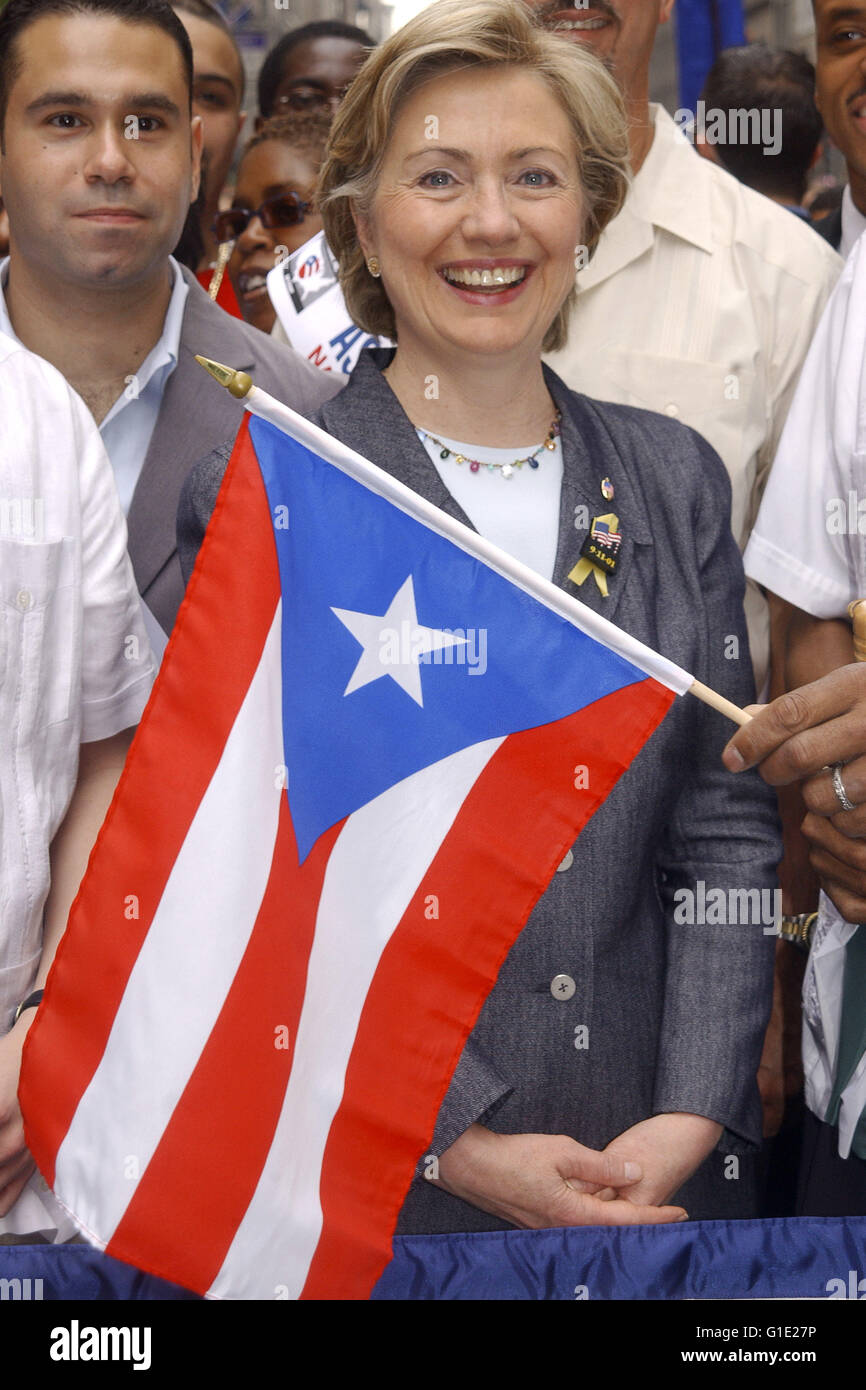 Hillary Clinton en Nueva York, 25.10.2001 | Verwendung weltweit/Picture Alliance Foto de stock