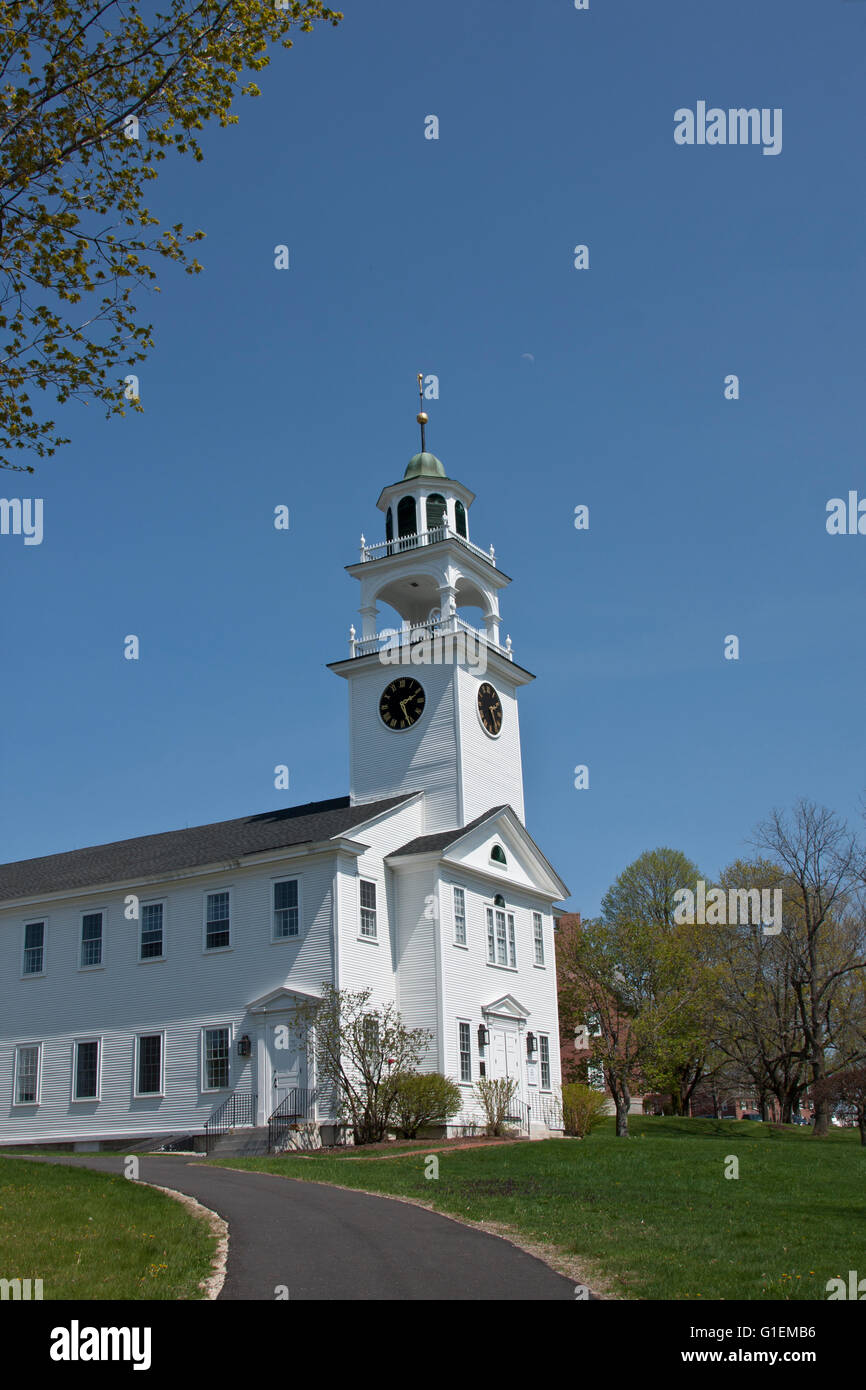 La ciudad de New London, New Hampshire, EEUU. La Primera Iglesia
