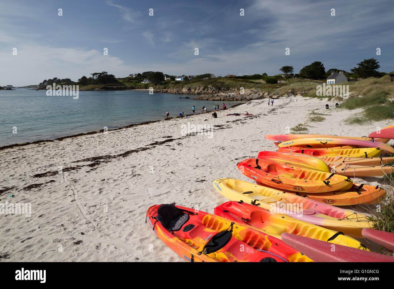 Porz un Iliz beach en el sureste de la isla, Ile de Batz, cerca de Roscoff, Finisterre, Bretaña, Francia, Europa Foto de stock