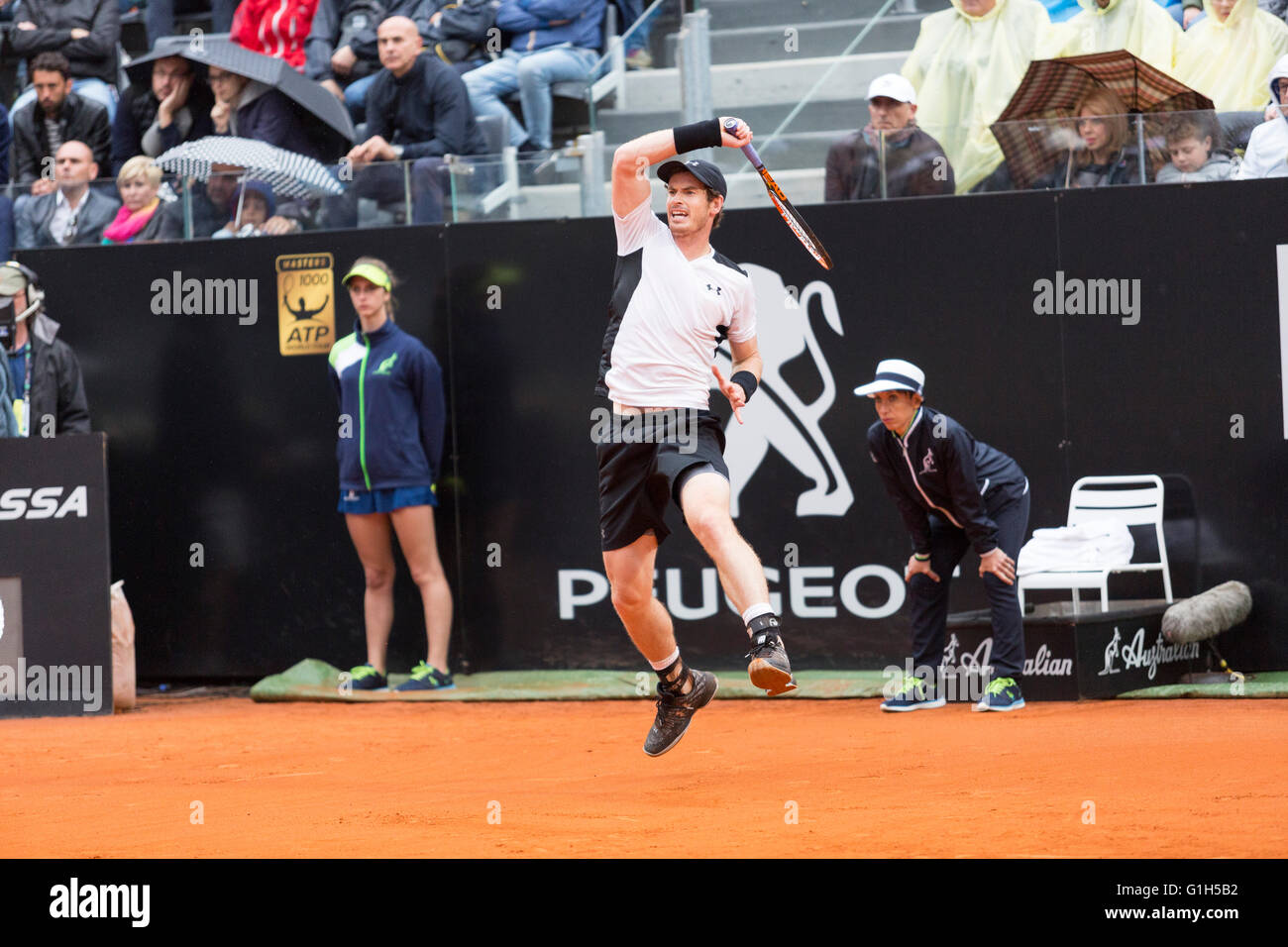 Andy Murray jugando en la mens singles, final de tenis Internazionali BNL, Foro Italico, Roma, Italia. El 15 de mayo, 2016. Foto de stock