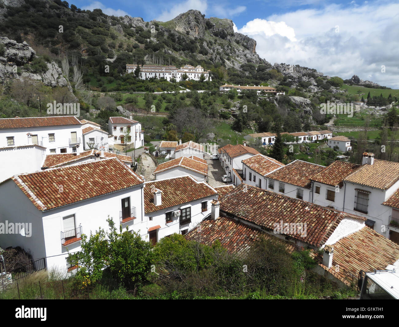 Grazalema, un bonito pueblo de montaña en Andalucia España Foto de stock