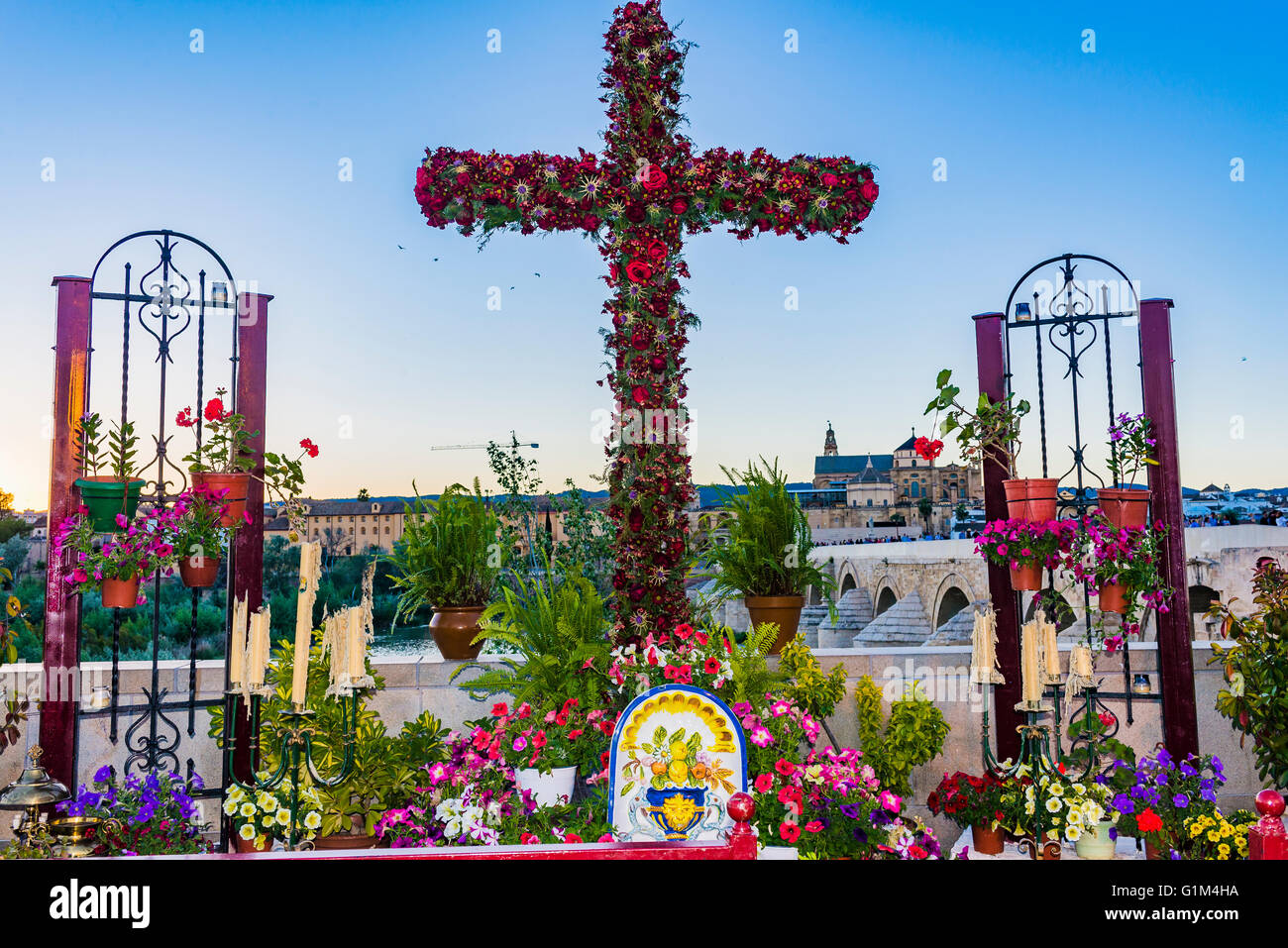 Las cruces de mayo cordoba fotografías e imágenes de alta resolución - Alamy