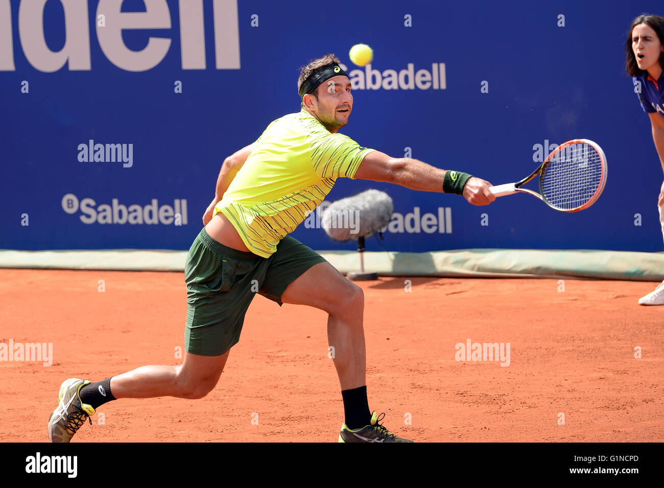 BARCELONA - Abr 20: Marinko Matosevic (Jugador de tenis de Australia) desempeña en la ATP Barcelona Open. Foto de stock