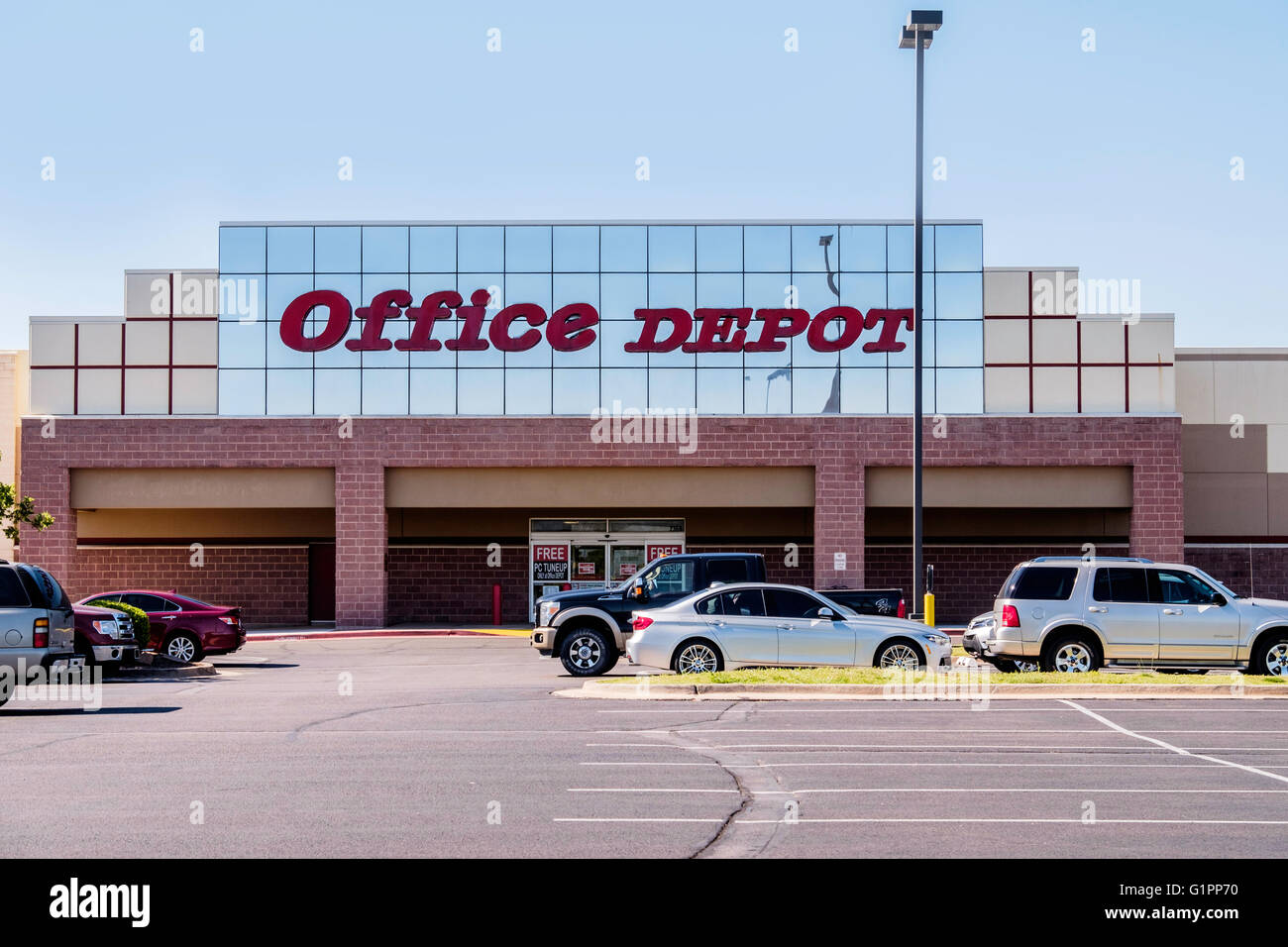 Exterior de Office Depot, una tienda que vende suministros de oficina en  Oklahoma City, Oklahoma, Estados Unidos Fotografía de stock - Alamy