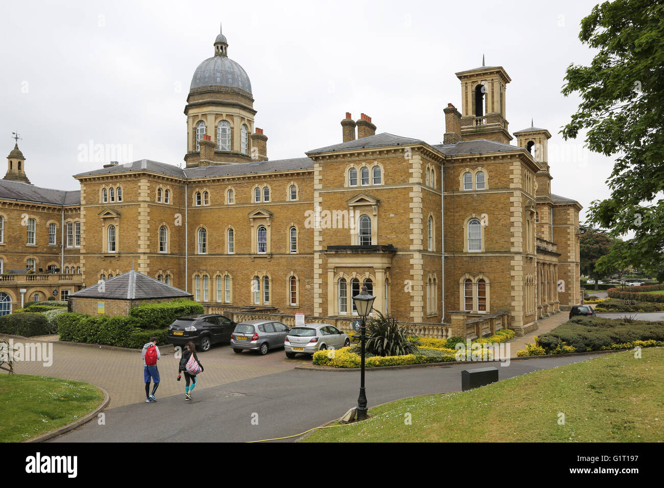 Princess Park Manor, Nueva Southgate, Londres. Un enorme asilo lunático