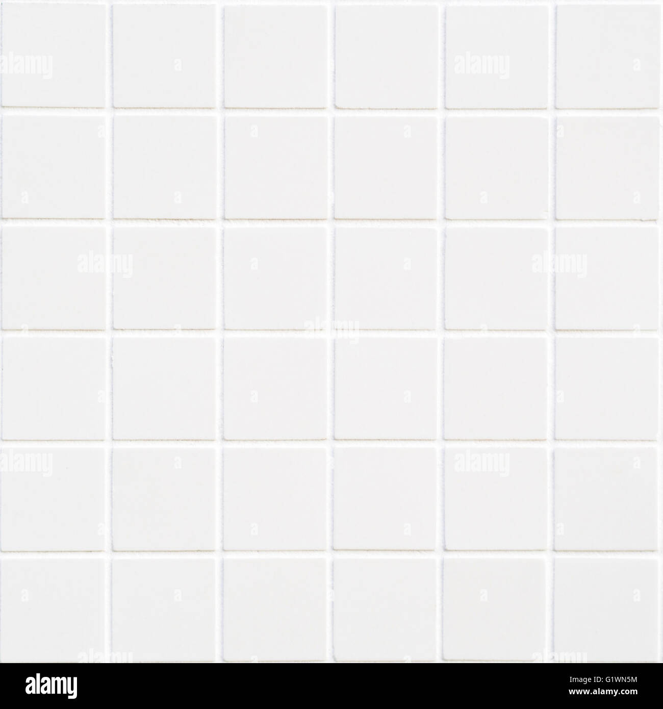 Baldosas de cerámica blanca, con 36 plazas en forma cuadrada Fotografía de  stock - Alamy