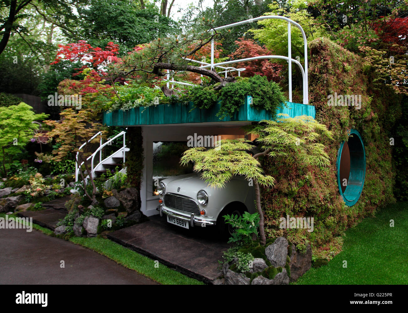 Senri-Sentei: Un Jardín Garaje Diseñado por Kazuyuki Ishihara