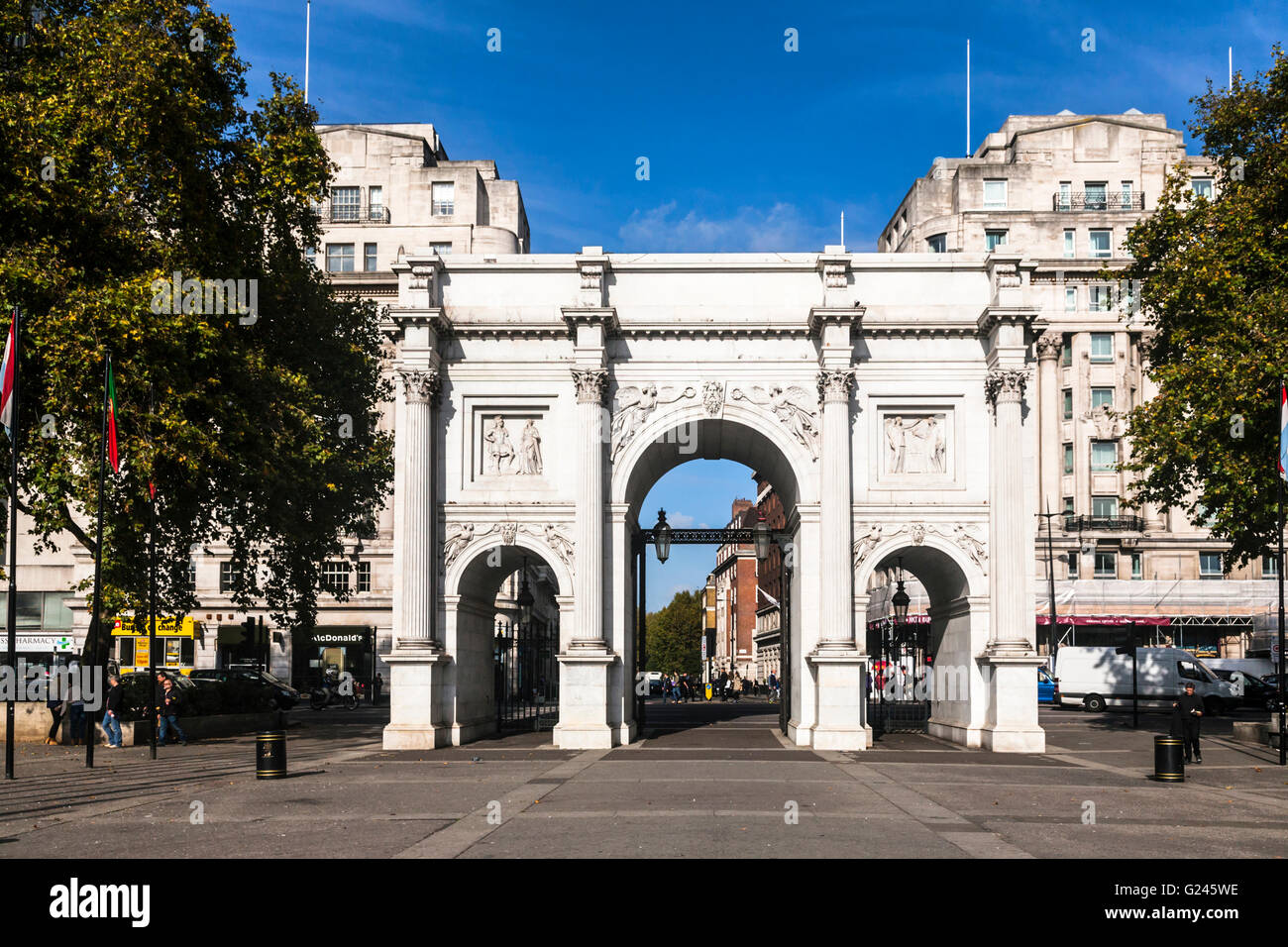 El Arco de Mármol diseñado por John Nash, Londres, Inglaterra. Foto de stock