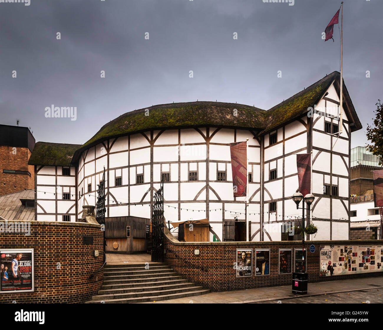 El Shakespeare's Globe, una reconstrucción del Teatro Globe, en Southwark, Londres, Inglaterra. Foto de stock