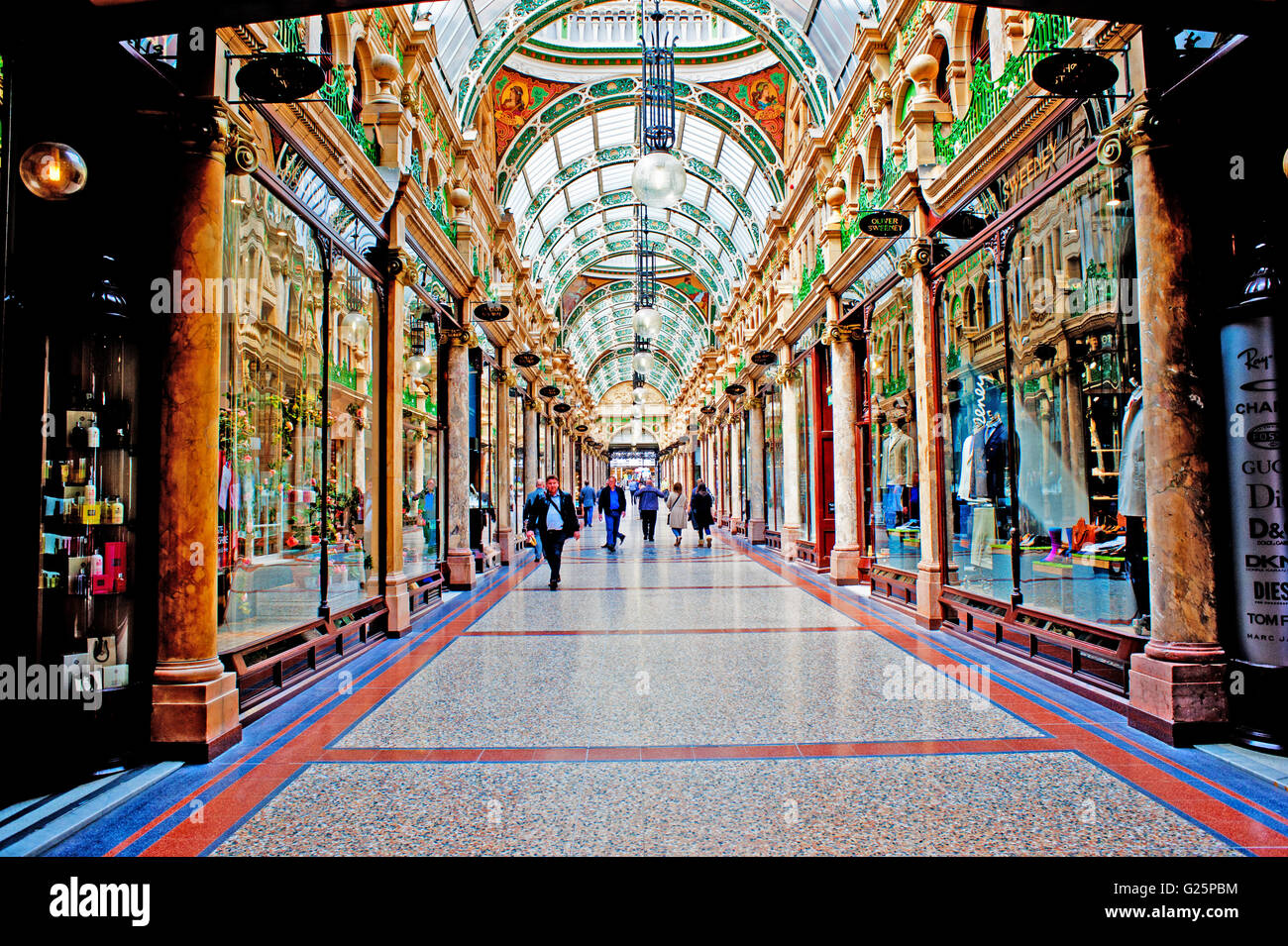 Arcade de condado, Leeds Foto de stock