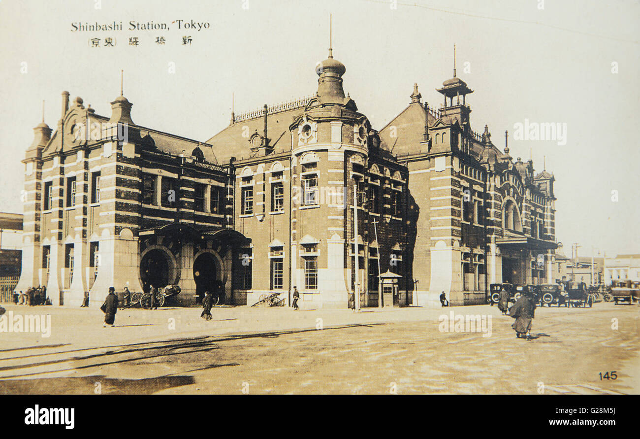 La estación de Shimbashi, Tokio, Japón. c 1921, Taisho 10. Foto de stock