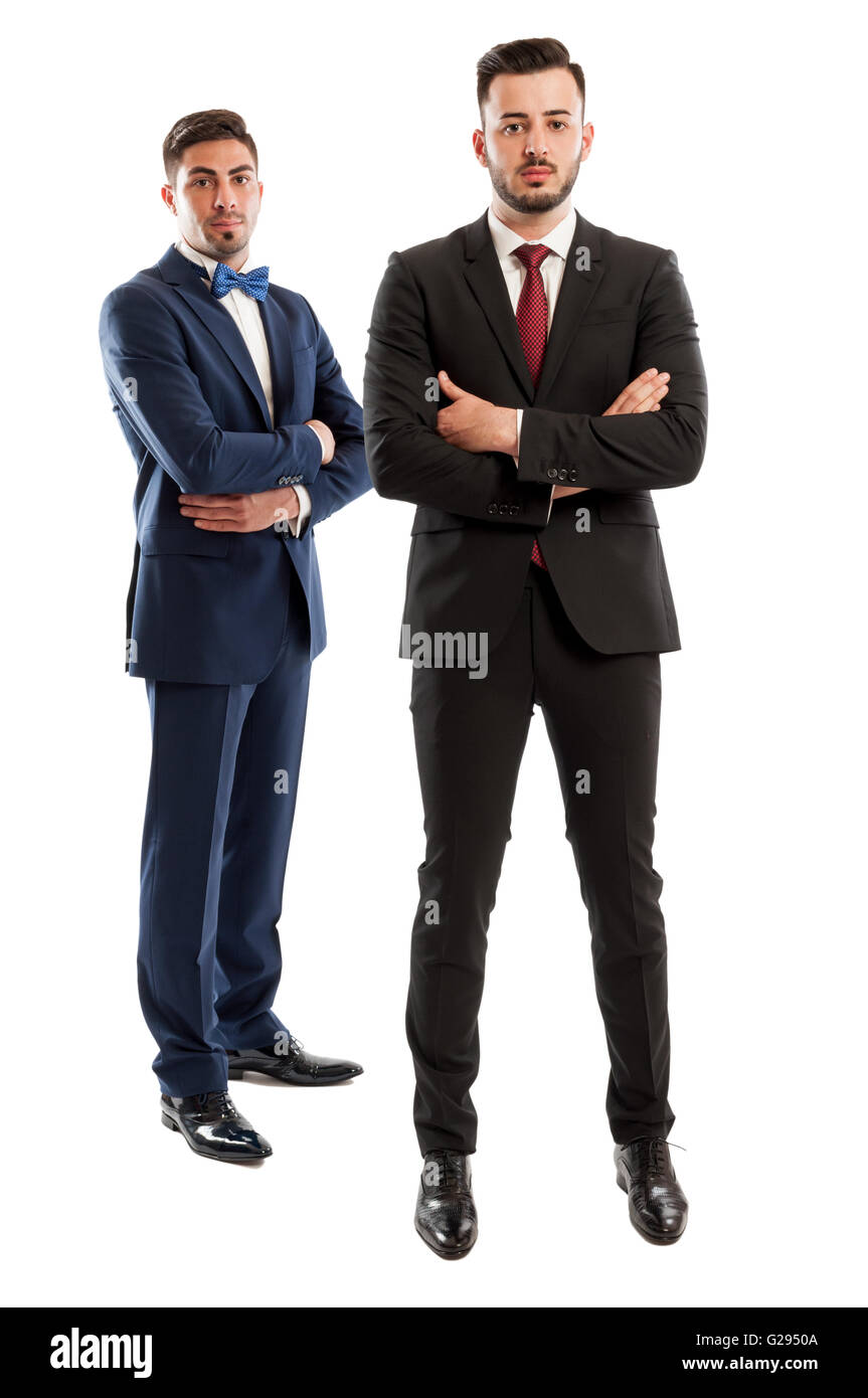 Ricos y elegantes hombres de negocios vistiendo trajes caros con corbata y  pajarita Fotografía de stock - Alamy