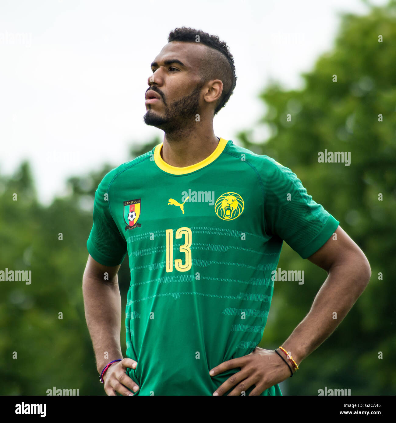 Eric Maxim Choupo-Moting. Jugador número 13. Camerún selección nacional de  fútbol entrenamiento en Nantes, Francia Fotografía de stock - Alamy