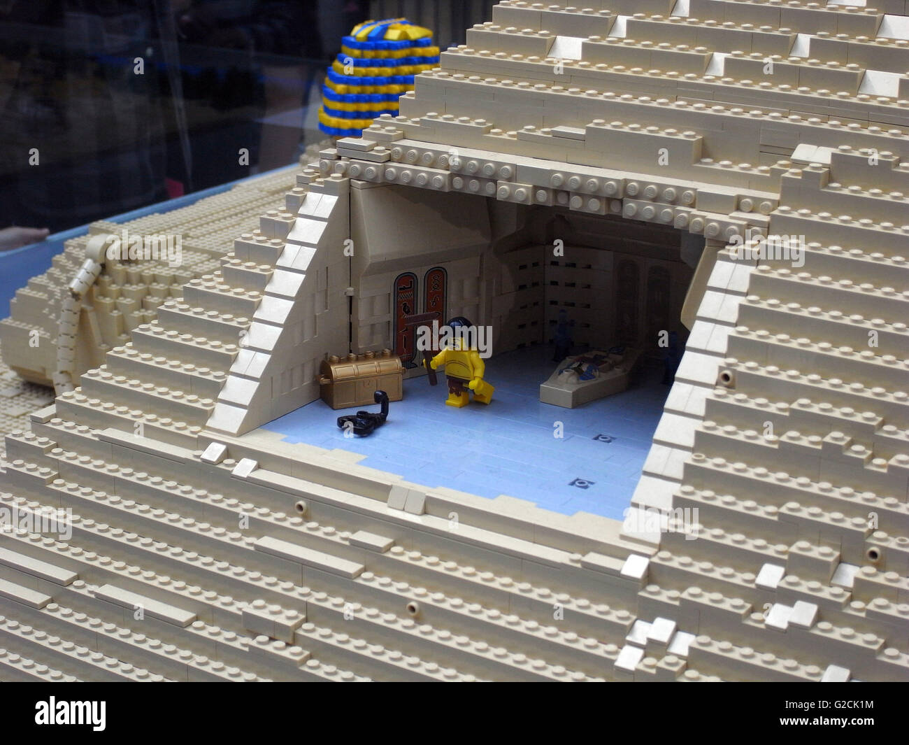 Modelo Lego Egipto construir pirámide antigua esfinge egipcia ingeniería  Faraón caballo viejo tiempo esclavos de la Cámara de los secretos Tom  escorpiones Fotografía de stock - Alamy