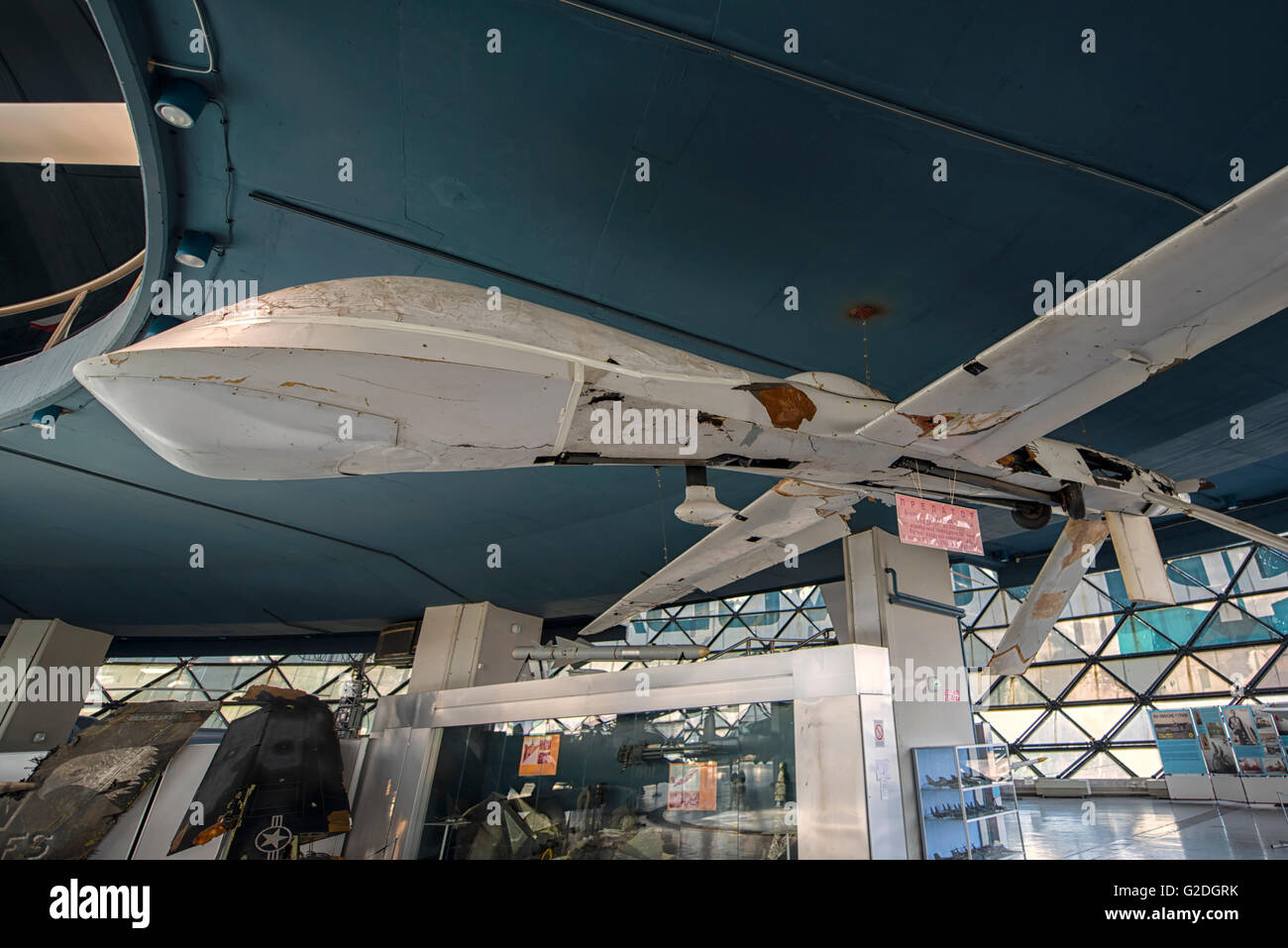 Predator MQ-1 en el Museo de la Aviación de Belgrado, Serbia Foto de stock