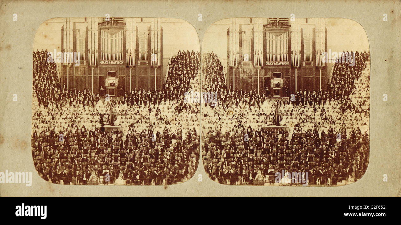 Fotografía estereoscópica de la orquesta completa en el gran Festival Handel de 1857 en Crystal Palace, junio de 1857 Foto de stock