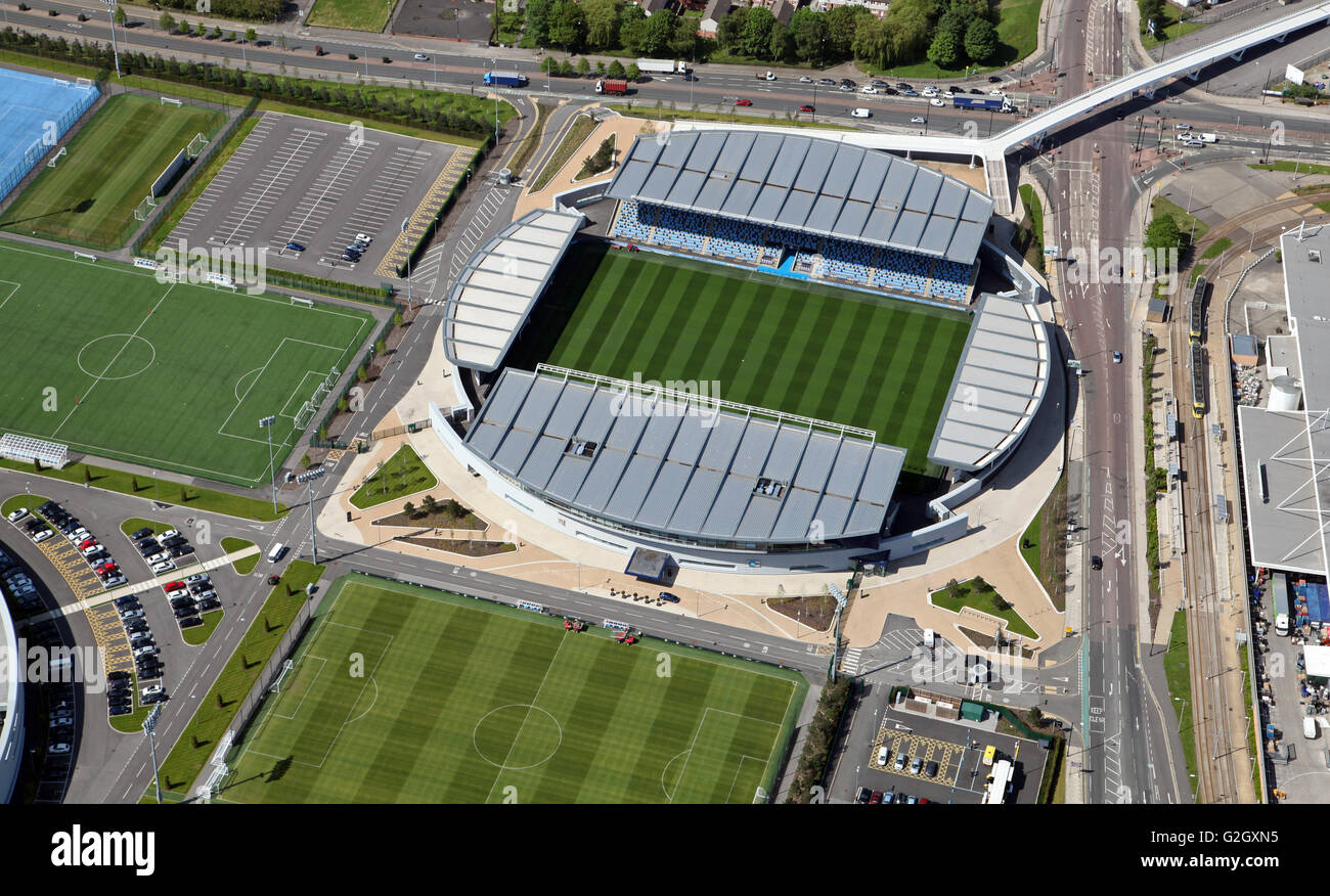 Vista aérea de la Academia de Fútbol de la ciudad de Manchester, el Etihad Stadium & Centro Regional de Manchester, Reino Unido Foto de stock