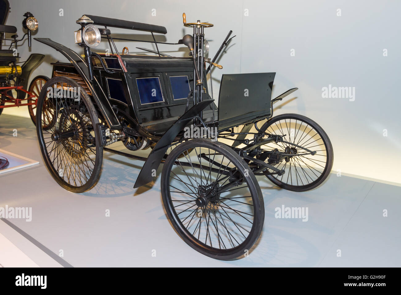 STUTTGART, Alemania- Marzo 19, 2016: motor Benz Velocipede también conocido  como Velo, 1884. Mercedes-Benz Museum Fotografía de stock - Alamy