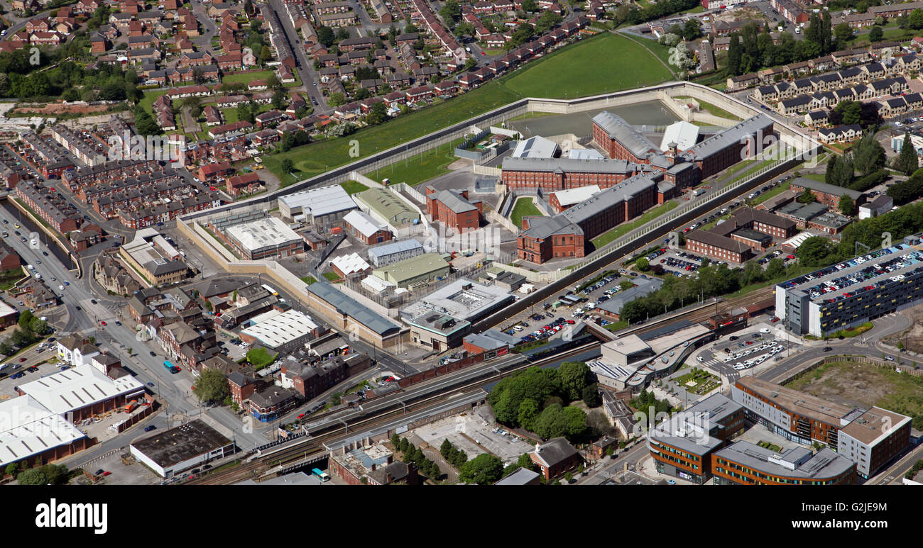 Vista aérea de la prisión HM Wakefield, una categoría de una cárcel en el oeste de Yorkshire, Reino Unido Foto de stock