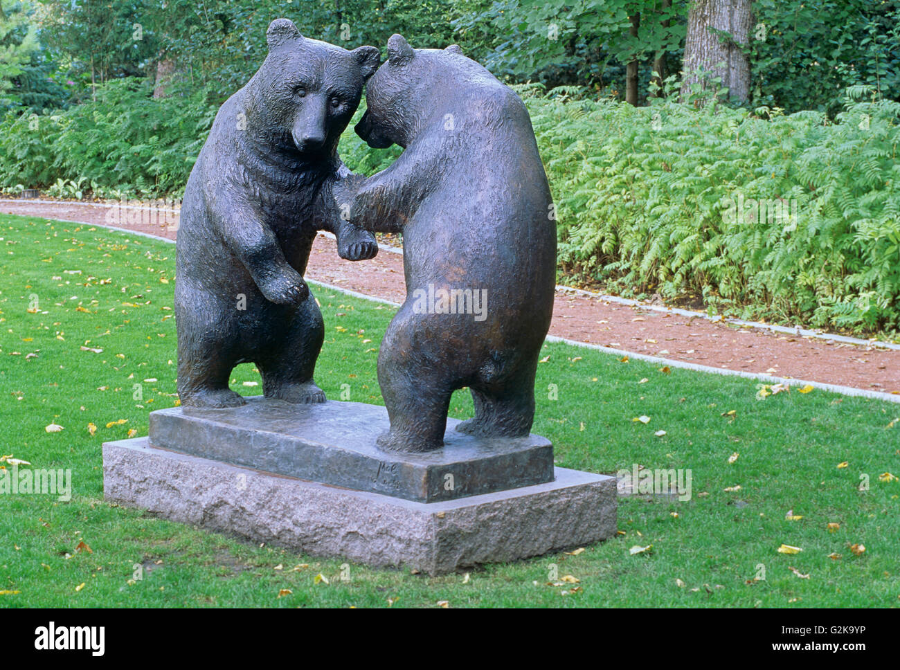 Esculturas en bronce de Leo Mol Sculpture Garden en Assiniboine Park, Winnipeg, Manitoba, Canadá Foto de stock