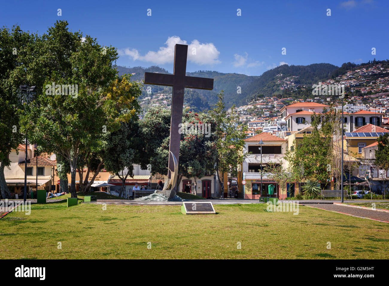 Monumento a la celebración del 500º aniversario de la fundación de Funchal. Foto de stock