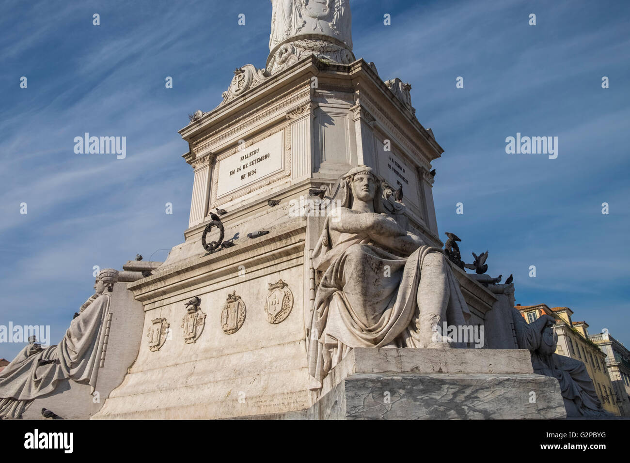 Sección de Base de la columna de Pedro IV, la Plaza Rossio, Lisboa, Extremadura, Portugal Foto de stock