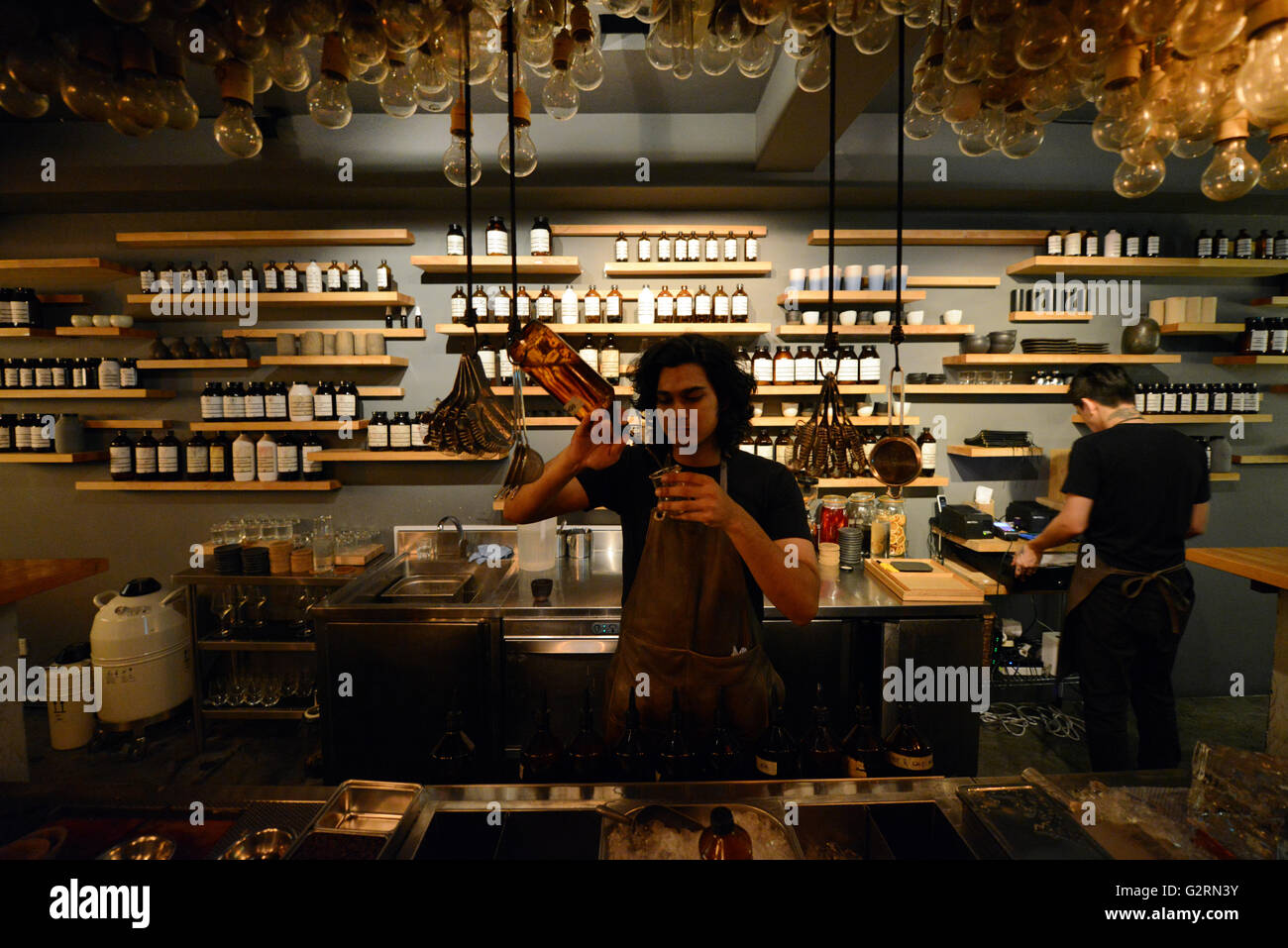 Operación puñal cocktail bar en Ann Siang hill road, Singapur. Foto de stock