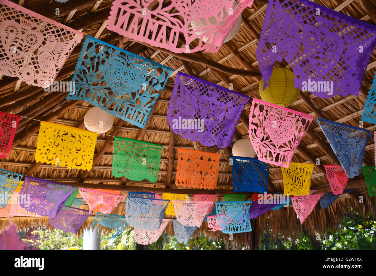 Mexican decorations fotografías e imágenes de alta resolución - Alamy
