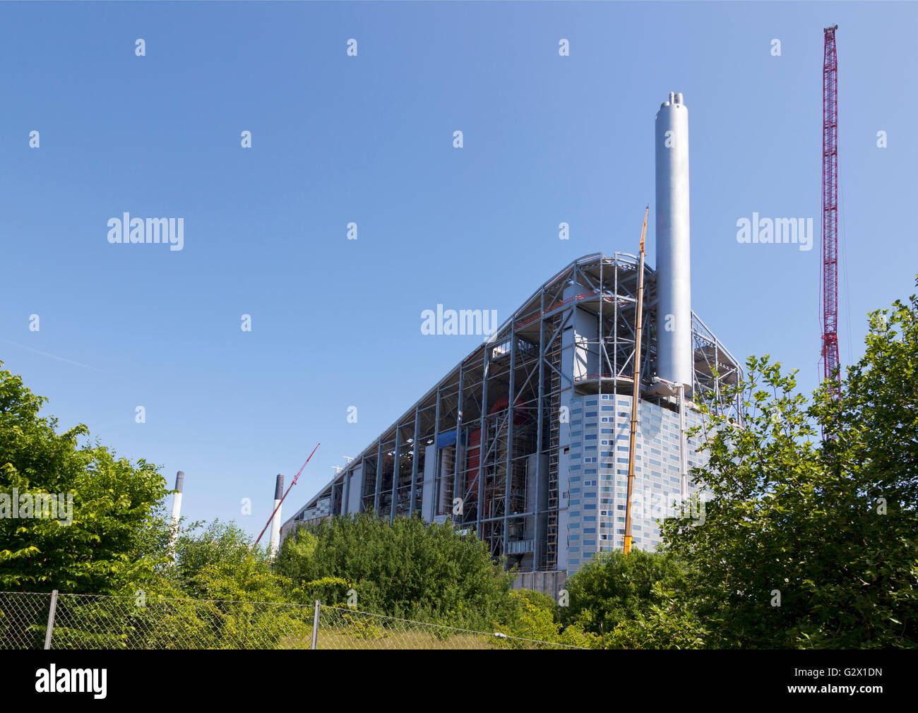 La nueva planta eléctrica Amager Slope, CopenHill y Waste-to-Energy, diseñada por Bjarke Ingels, ESTÁ tomando forma y se abrirá en 2017. Copen-colina. Foto de stock
