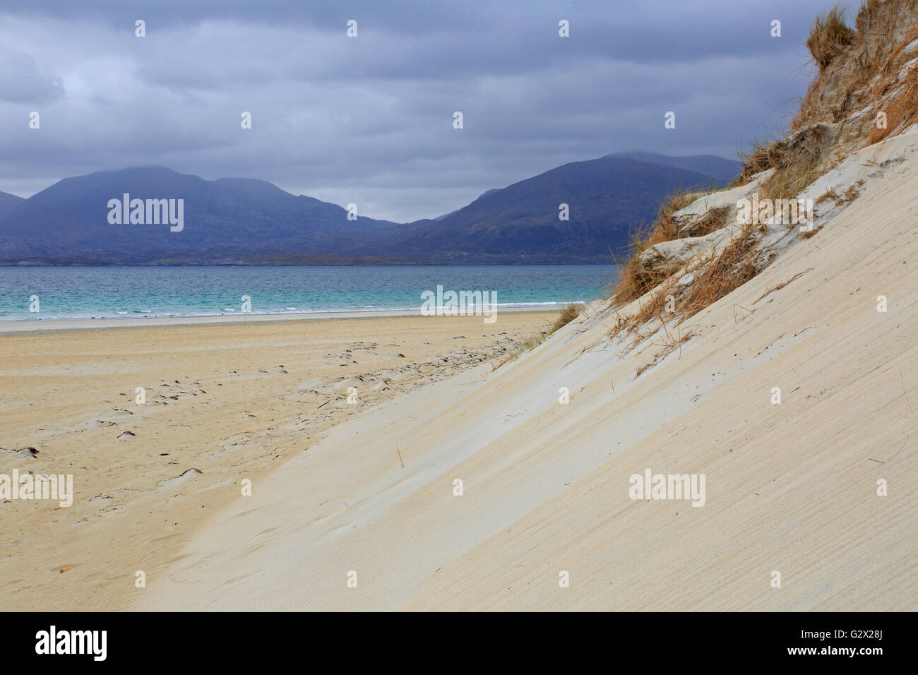 Las dunas en la playa Luskentire Harris Foto de stock