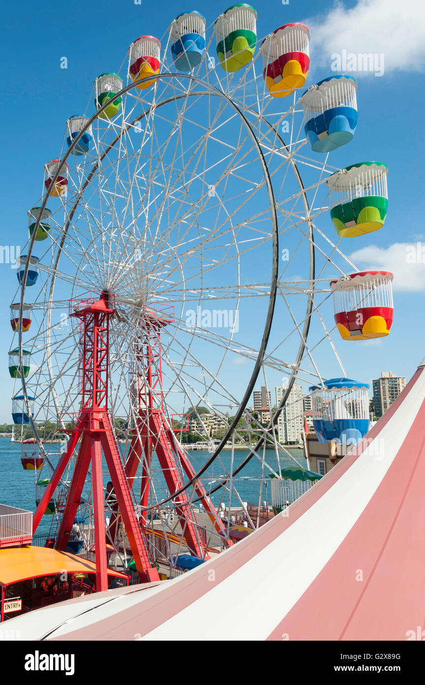 Rueda de Ferris en el Luna Park Sydney, Milsons Point, Sydney, New South Wales, Australia Foto de stock