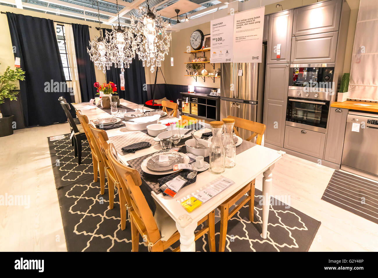 Ikea online shopping fotografías e imágenes de alta resolución - Alamy