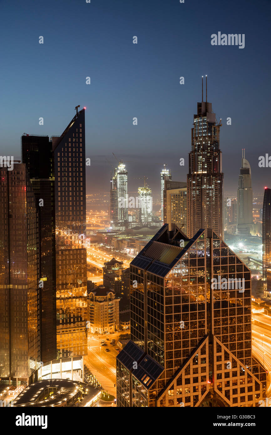 Amanecer skyline, Dubai, Emiratos Árabes Unidos, Oriente Medio Foto de stock