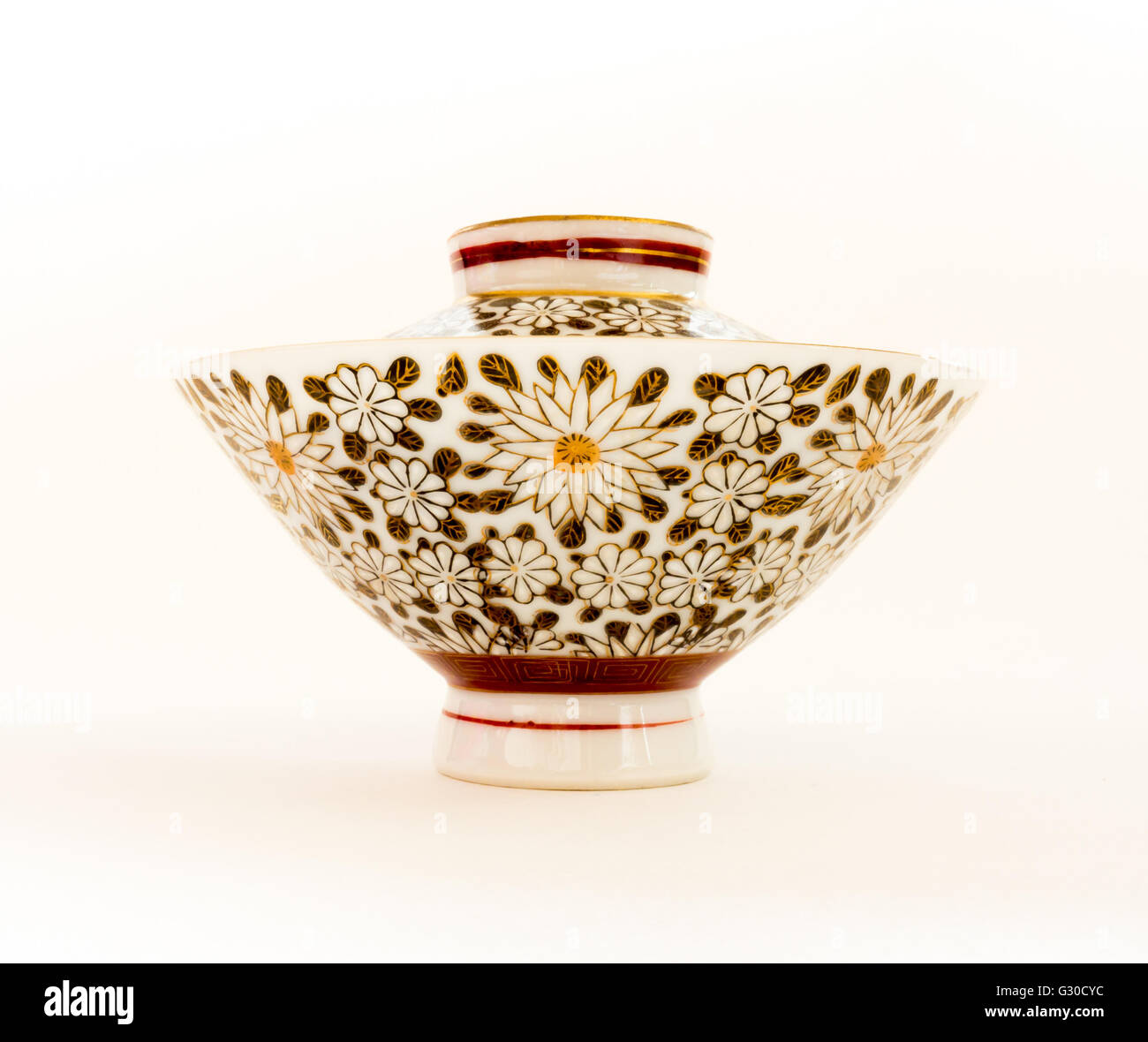 Fina porcelana japonesa fotografías e imágenes de alta resolución - Alamy