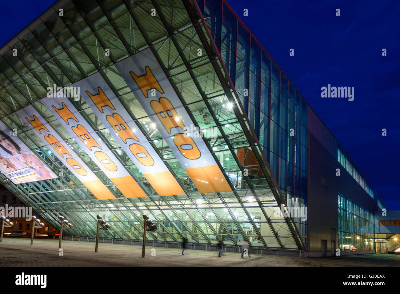 Bricolaje OBI superstore (edificio almacén de suministros), Austria, Wien 21, Wien, Viena. Foto de stock