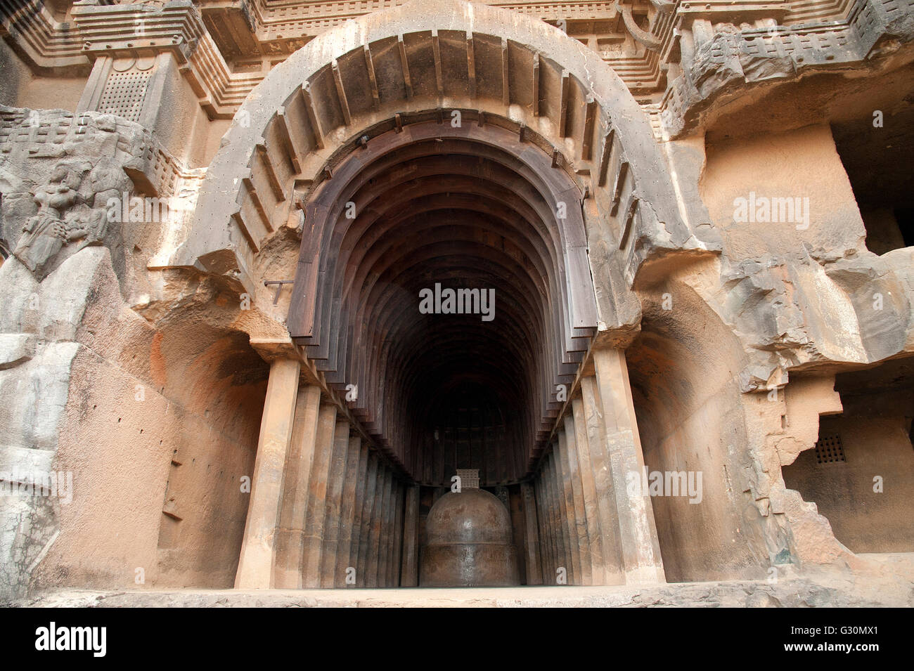 La imagen de Bhaja Lonavala Cuevas en Maharashtra, India Foto de stock